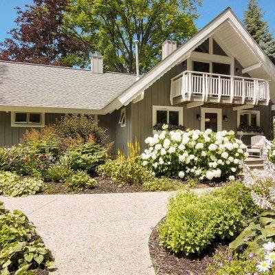 Michigan cottage renovated by Tom Wilcox